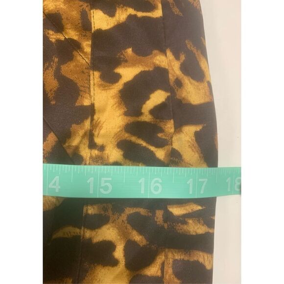 Cheetah Patterned Skirt - Picture 4 of 5